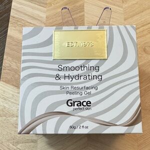 Grace Perfect Skin Peeling Gel with Gold Accent